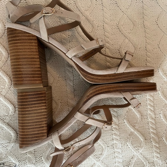 Steve Madden Tan Strappy Block Heels Suede women’s size 10 - Picture 12 of 14